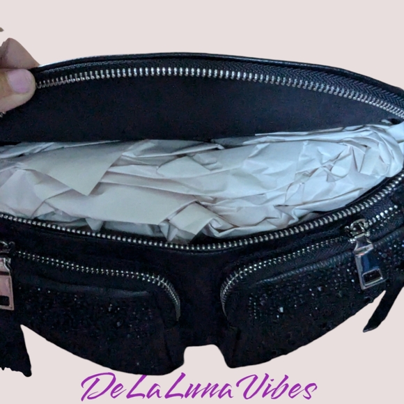 NEW Unisex Black on Black Shimmer 3-Pocket Adjustable Waist Bag - Picture 4 of 8